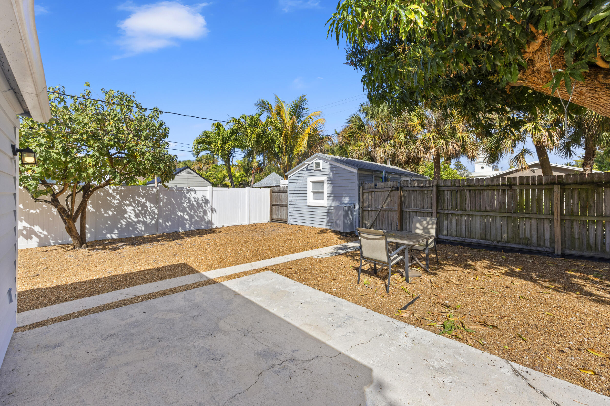LAKE WORTH TOWN OF - Residential