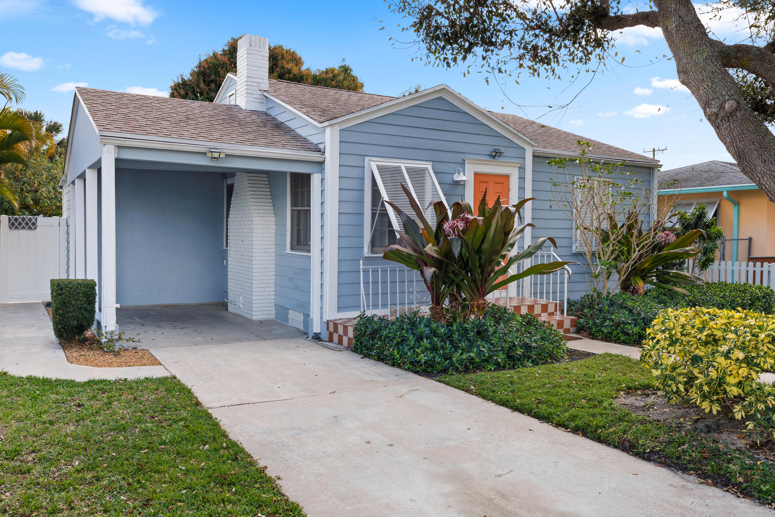 LAKE WORTH TOWN OF - Residential