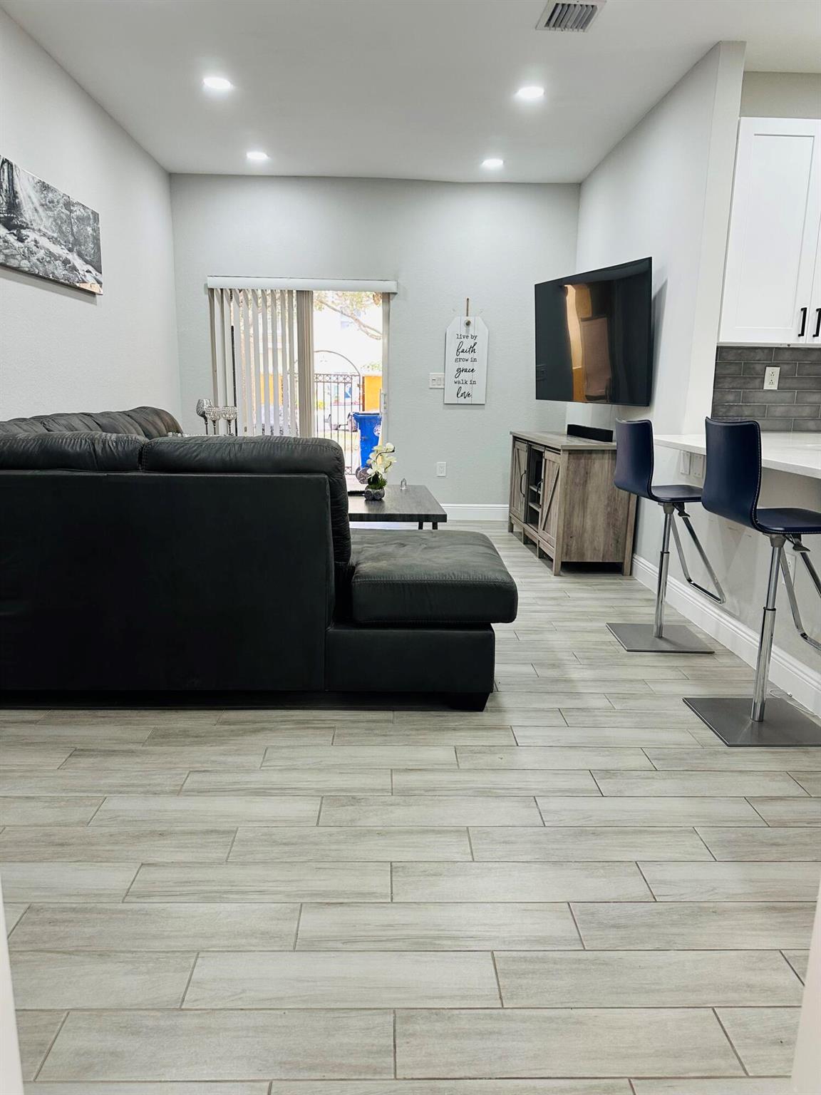 MERRICK PRESERVE CONDO - Residential