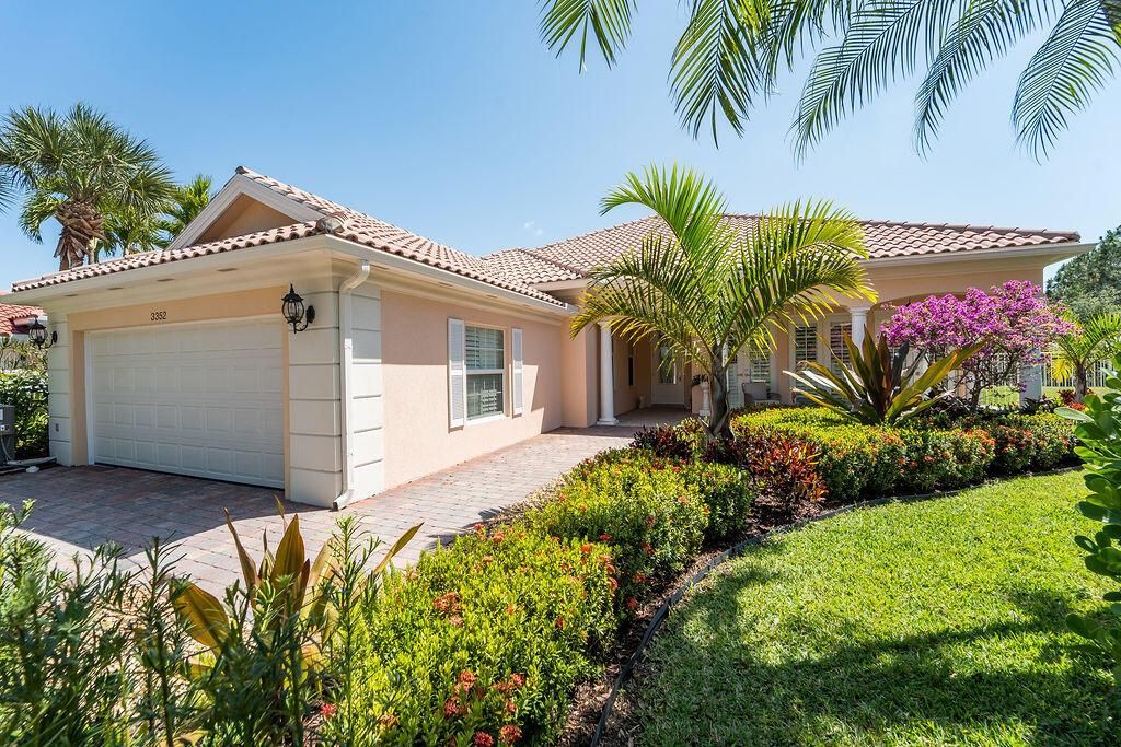 Photo of 3352 SE Cascadia Way, Hobe Sound, FL 33455 (MLS # R11085331)