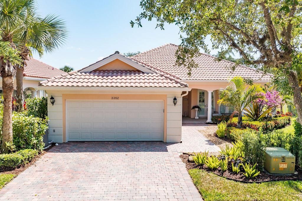 Photo of 3352 SE Cascadia Way, Hobe Sound, FL 33455 (MLS # R11085331)