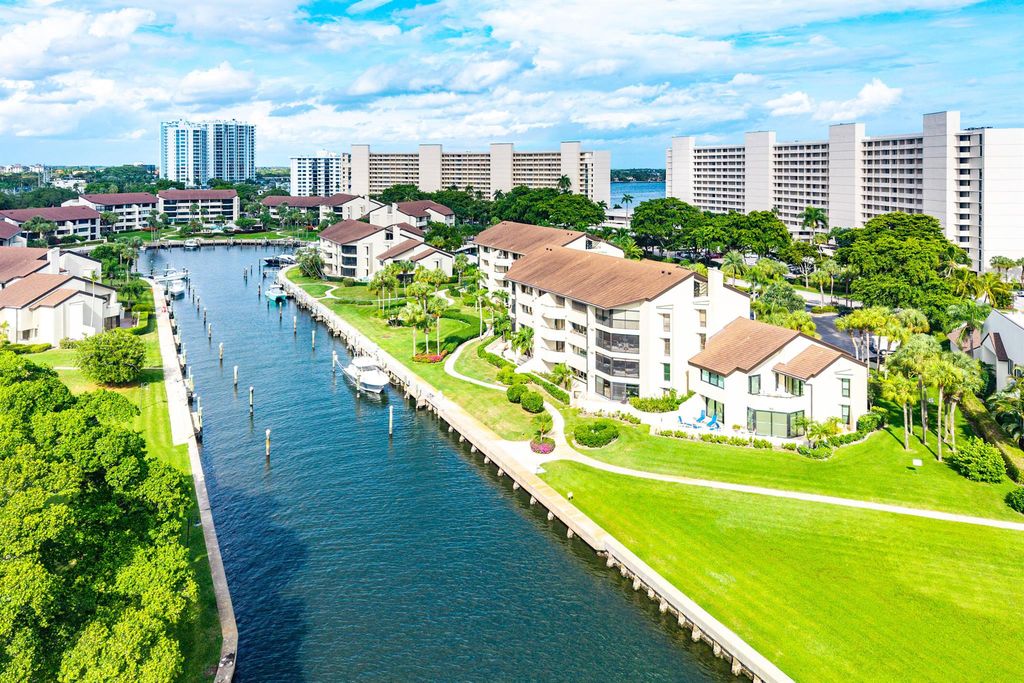 Photo of 1109 Marine Way E L4r Way E, North Palm Beach, FL 33408 (MLS # R11146824)