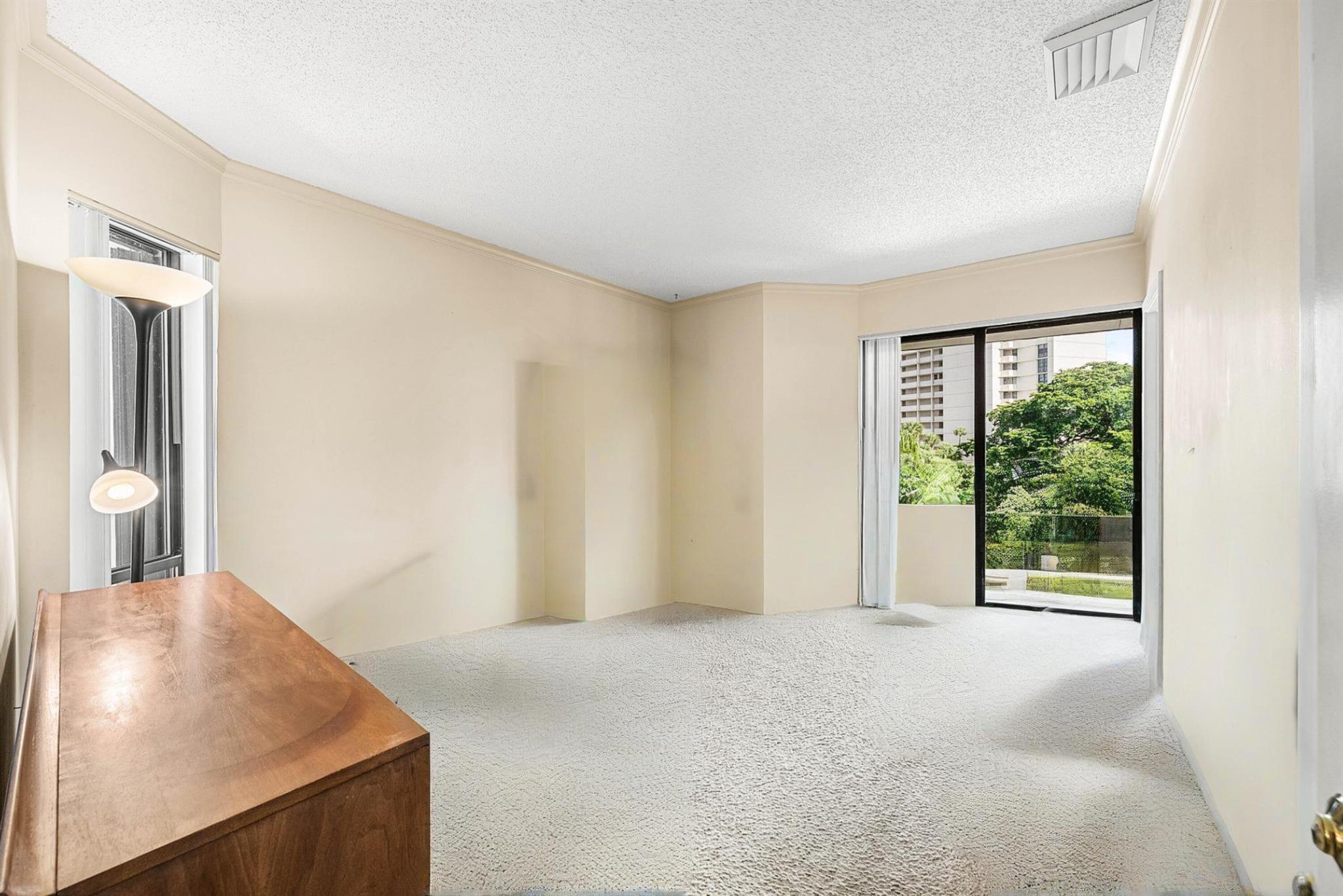 Harbor Village  Condo - O - Residential