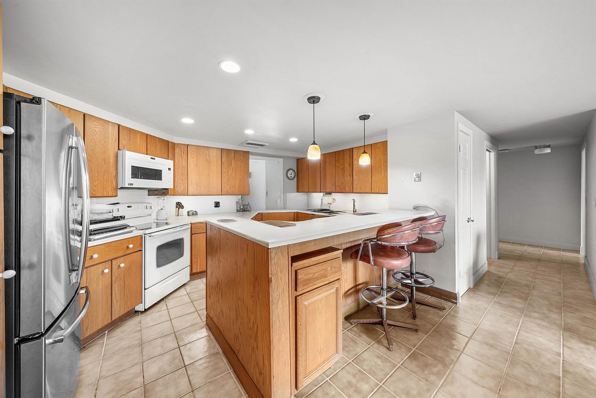 Harbor Village  Condo - O - Residential