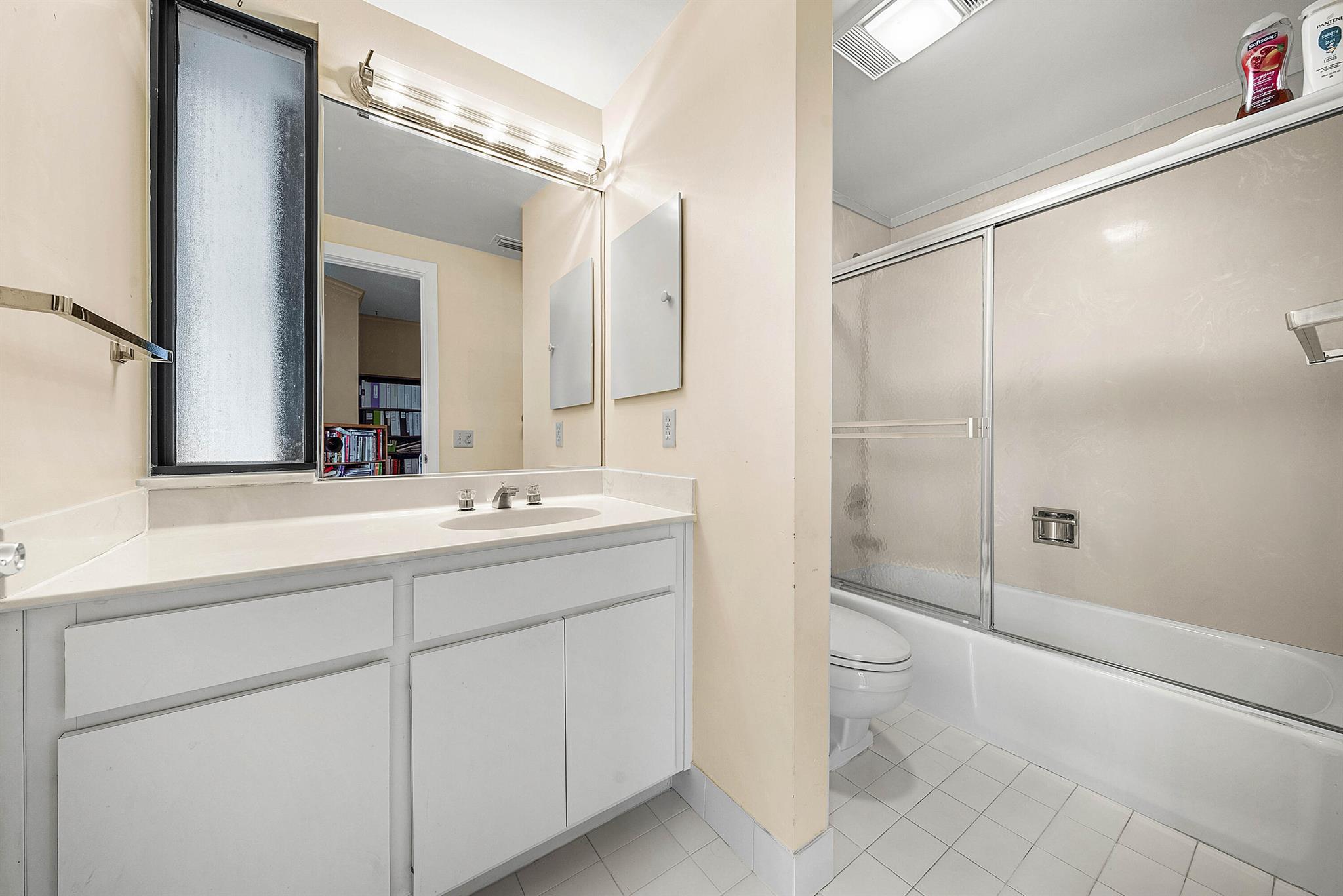 Harbor Village  Condo - O - Residential