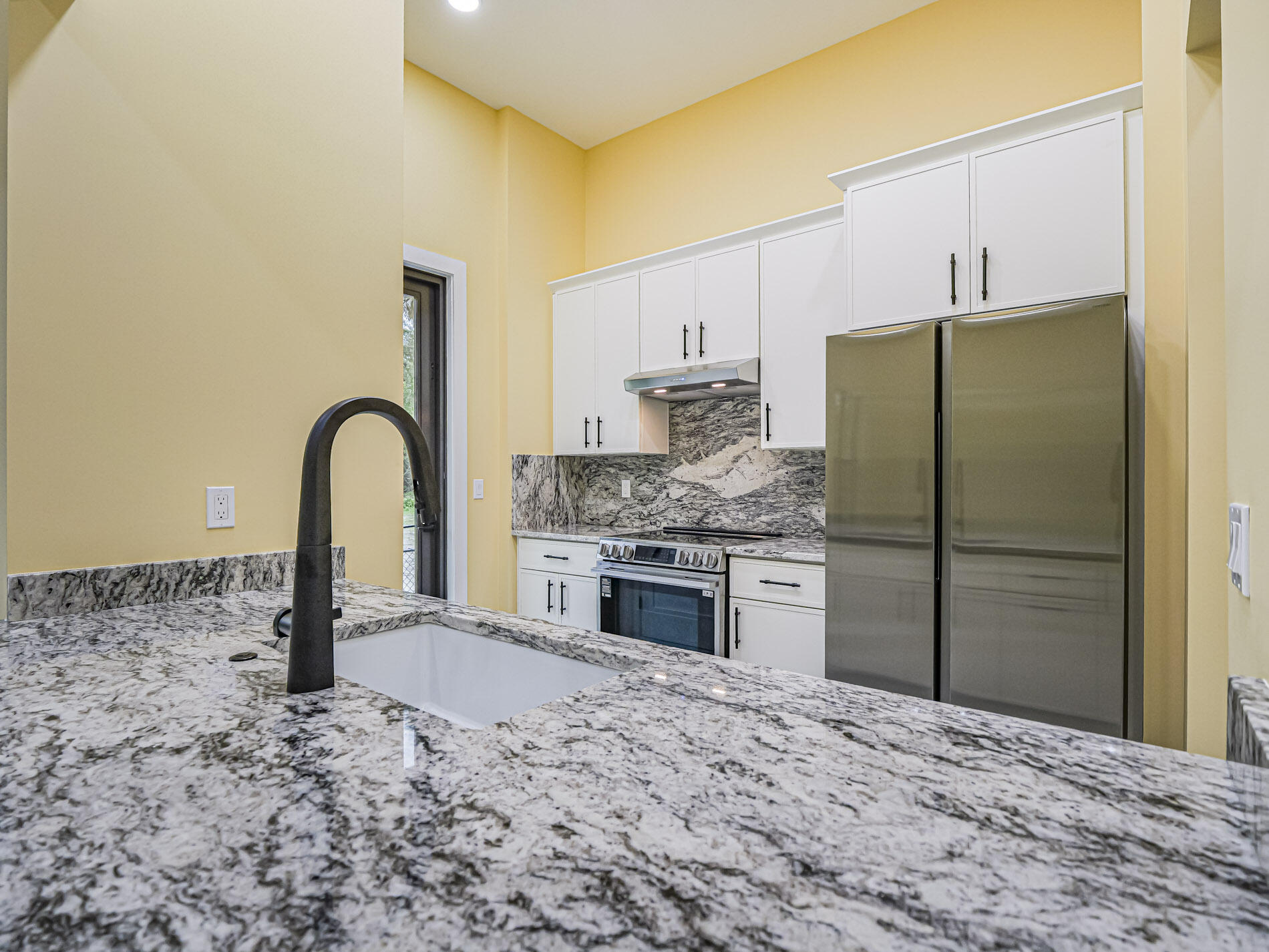 TOWNSITE PLAT OF ROSELAND - Residential Lease