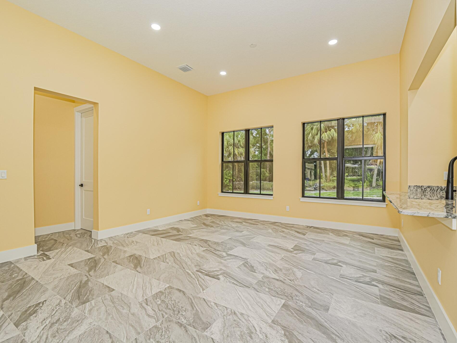 TOWNSITE PLAT OF ROSELAND - Residential Lease