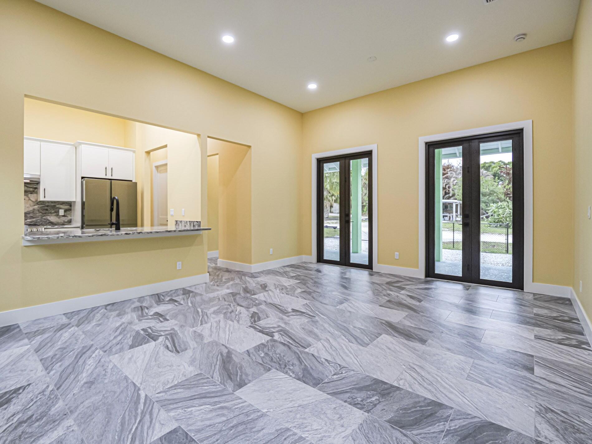 TOWNSITE PLAT OF ROSELAND - Residential Lease