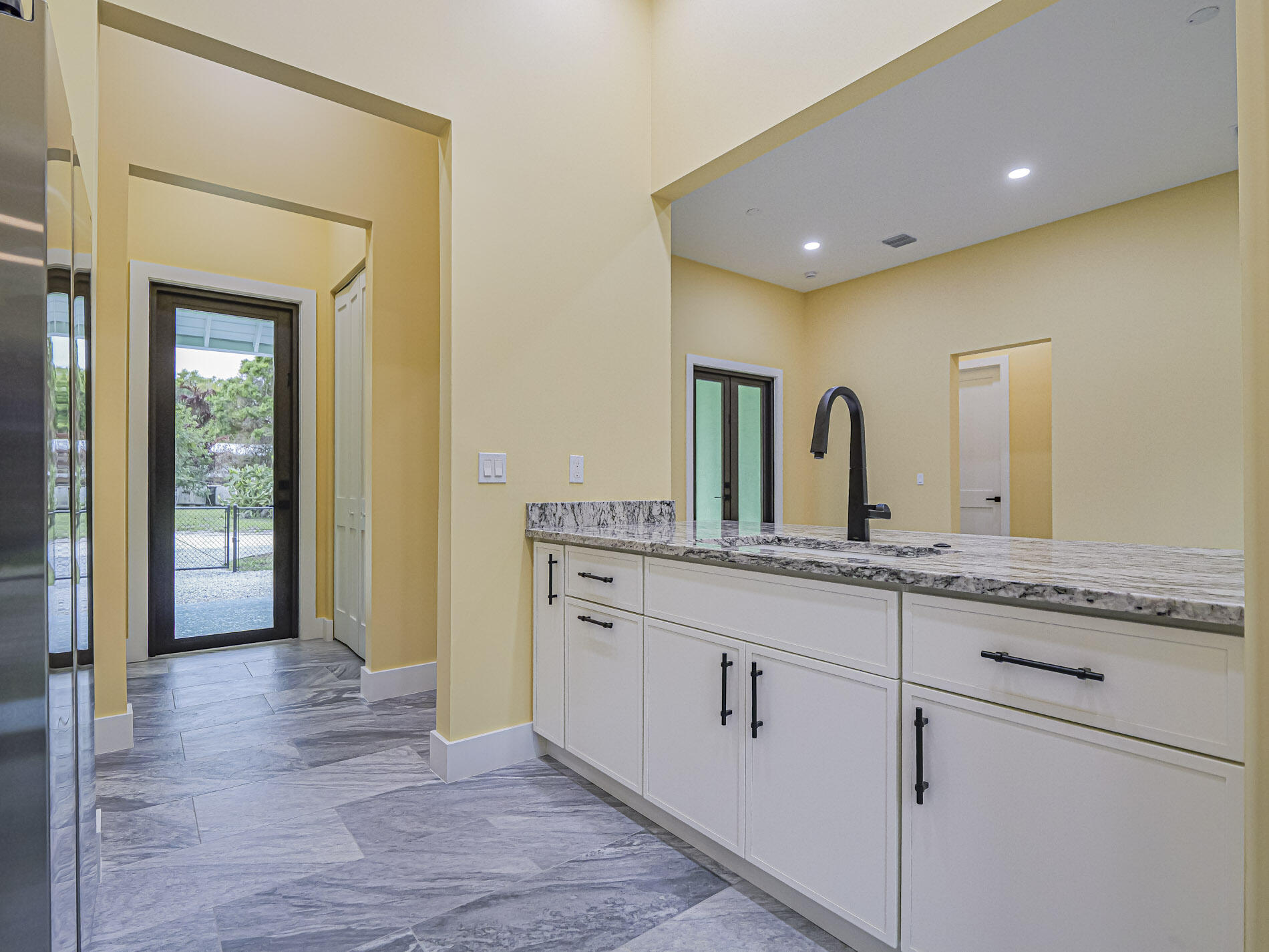 TOWNSITE PLAT OF ROSELAND - Residential Lease