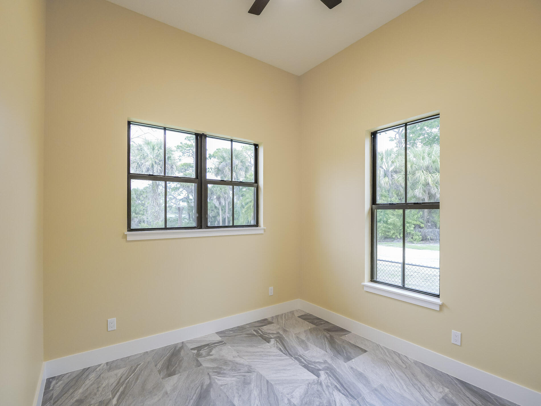 TOWNSITE PLAT OF ROSELAND - Residential Lease