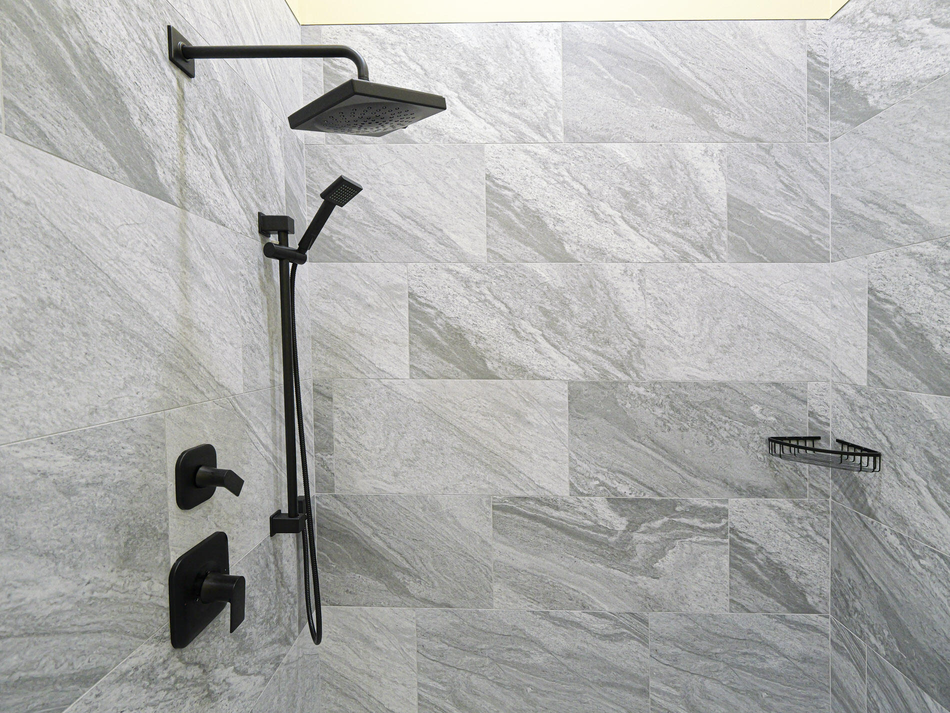 TOWNSITE PLAT OF ROSELAND - Residential Lease