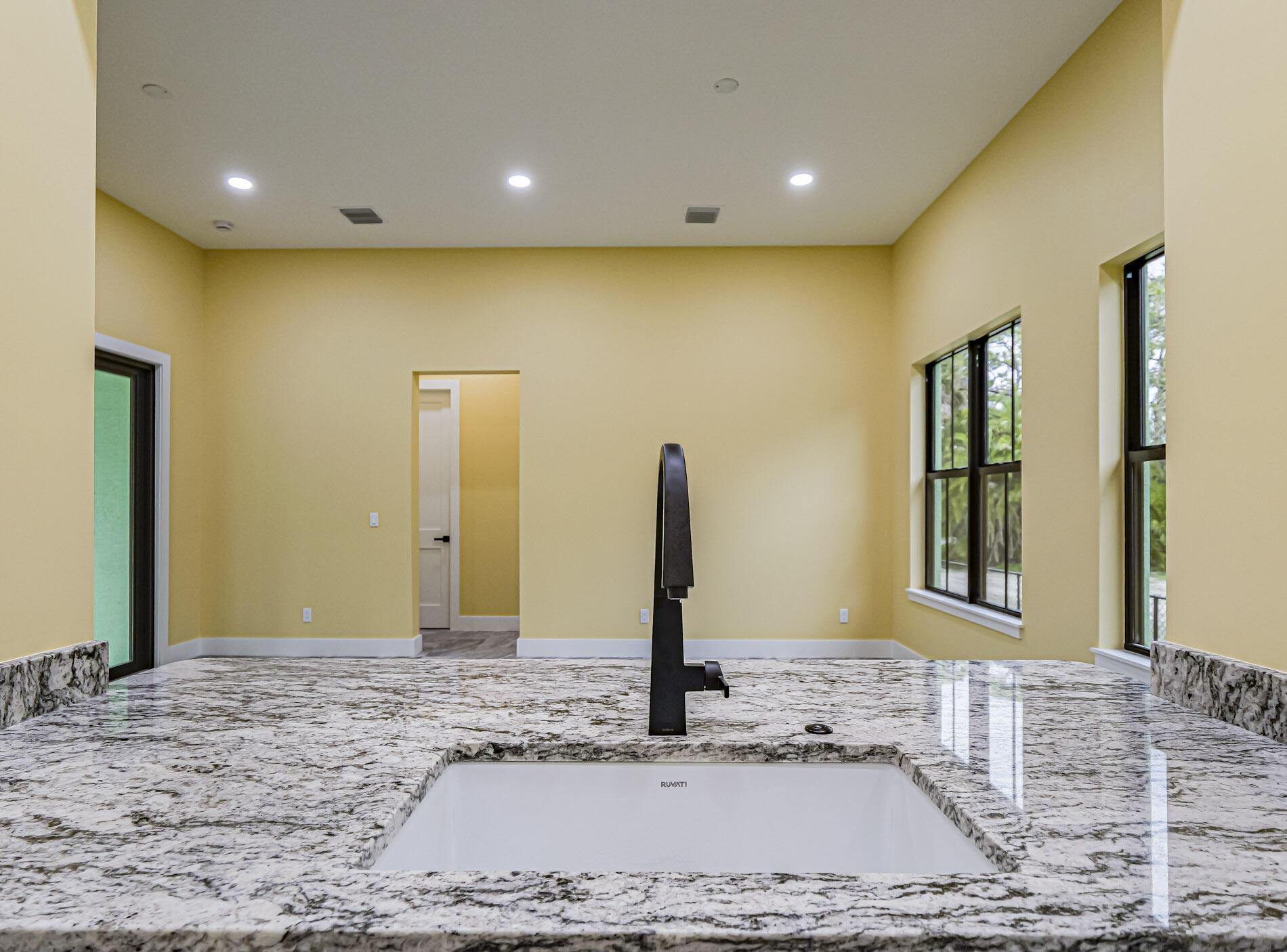 TOWNSITE PLAT OF ROSELAND - Residential Lease