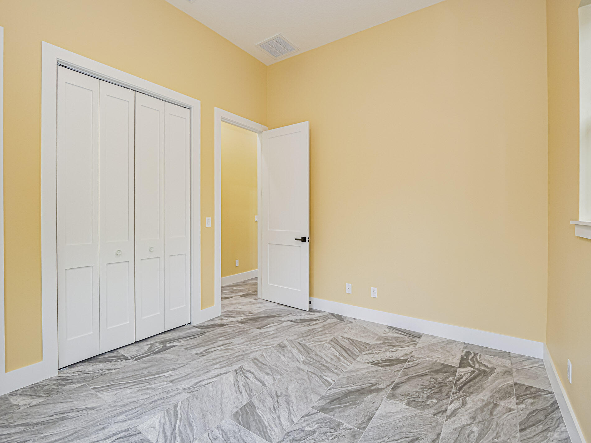 TOWNSITE PLAT OF ROSELAND - Residential Lease