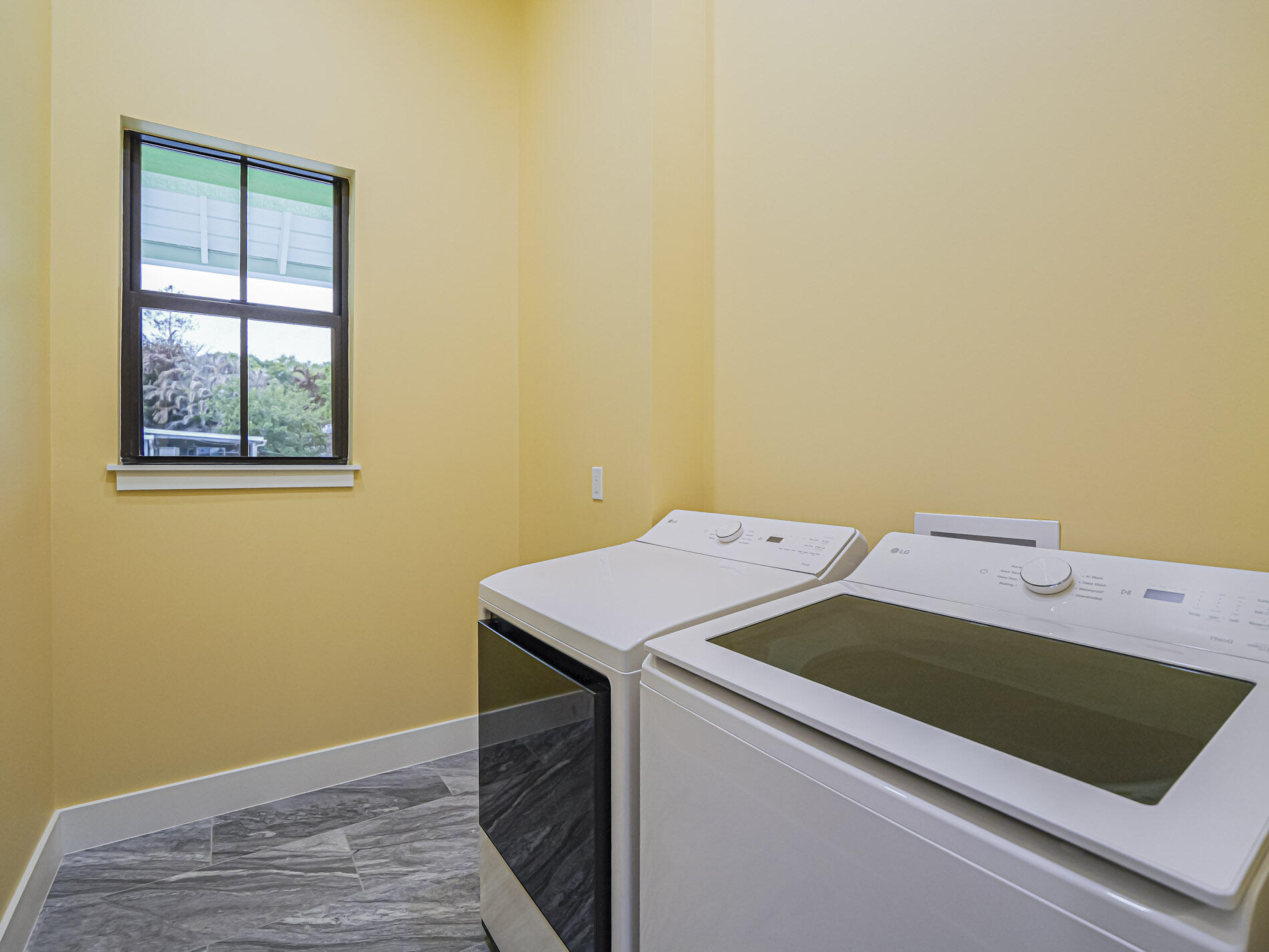 TOWNSITE PLAT OF ROSELAND - Residential Lease