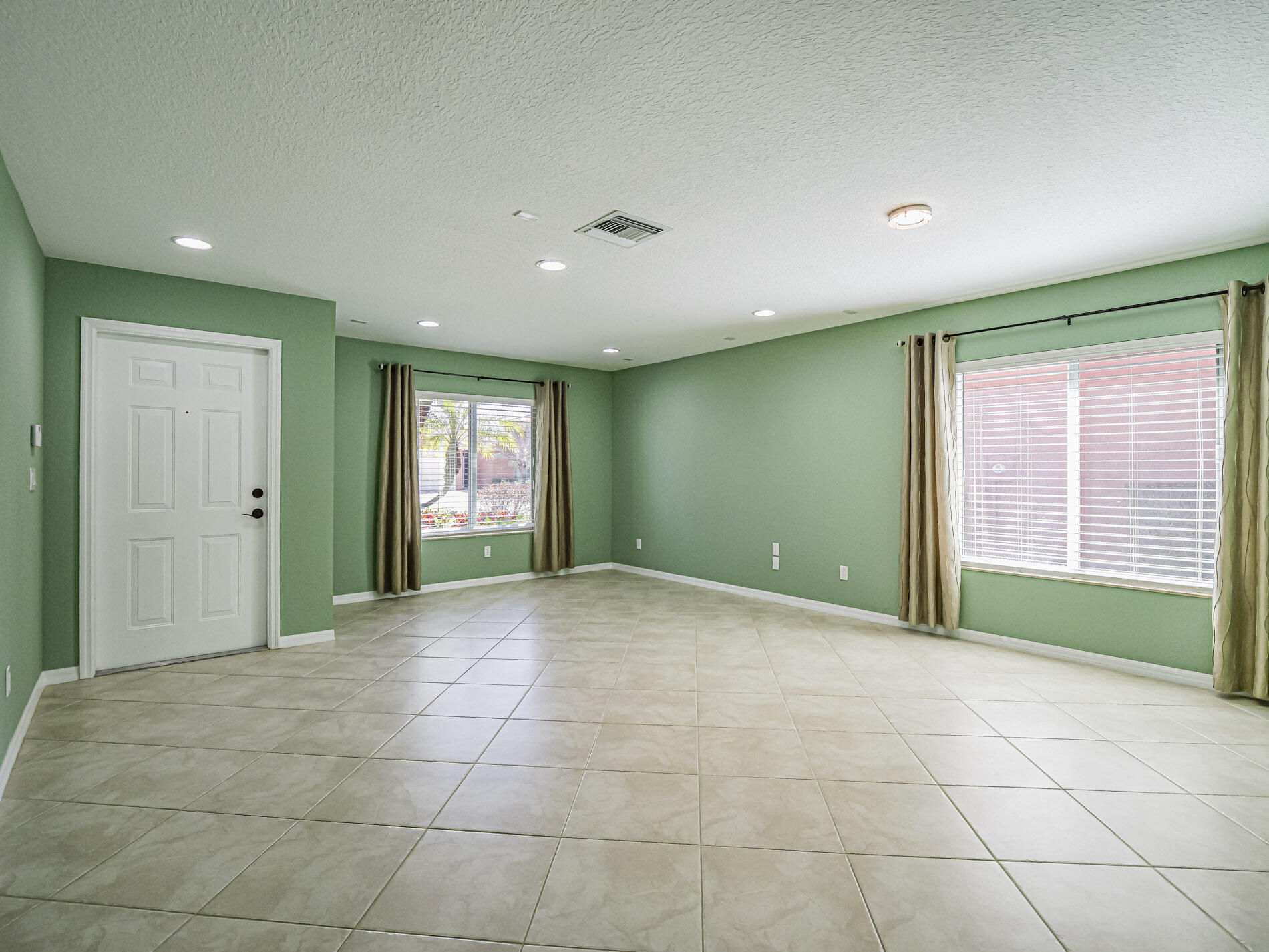 VEROLAGO PHASE 5 - Residential