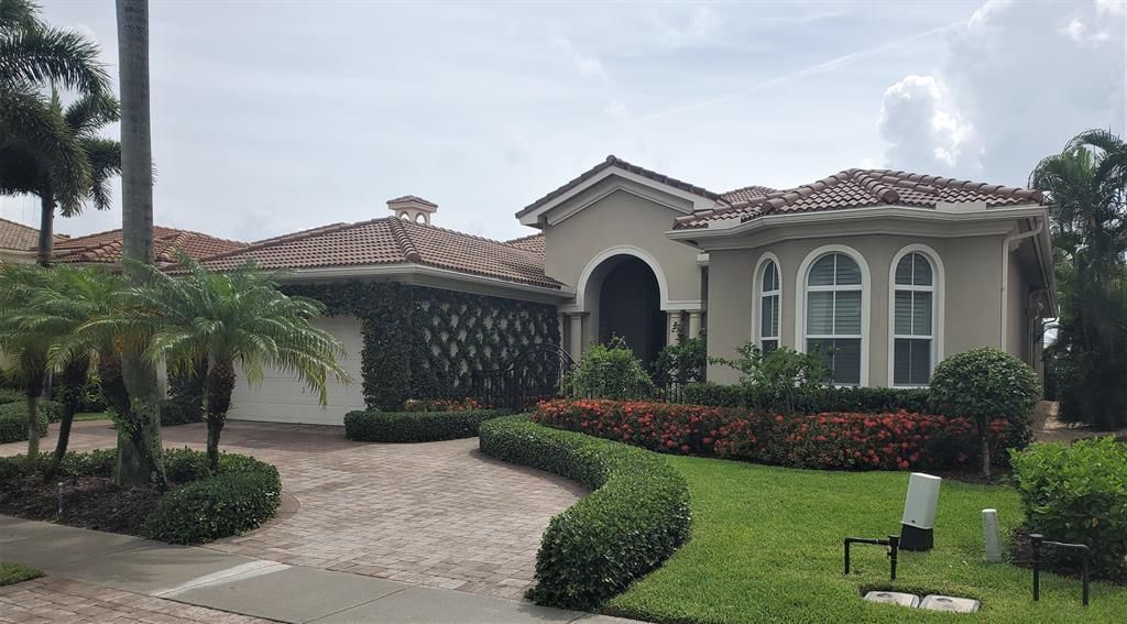 Photo of 342 Charroux Drive, Palm Beach Gardens, FL 33410 (MLS # R10726665)