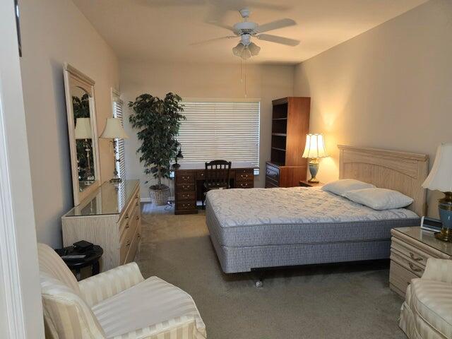 GOLF VILLAS II CONDOMINIU - Residential Lease