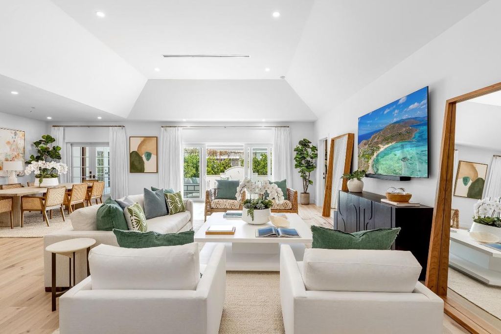 Photo of 255 Ridgeview Drive, Palm Beach, FL 33480 (MLS # R10899865)