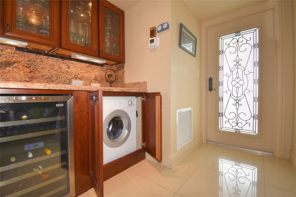 Century Plaza Condo - Residential Lease