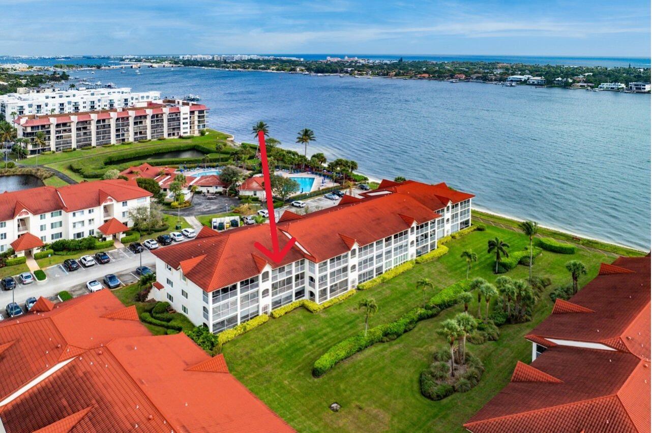 109 Half Moon Circle G3