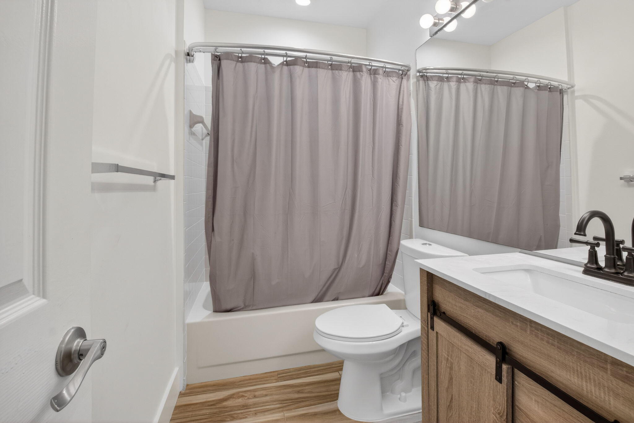 CEDAR CAY - Residential