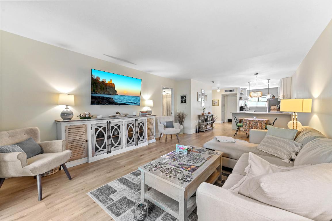 SOUTHGATE CONDO - Residential