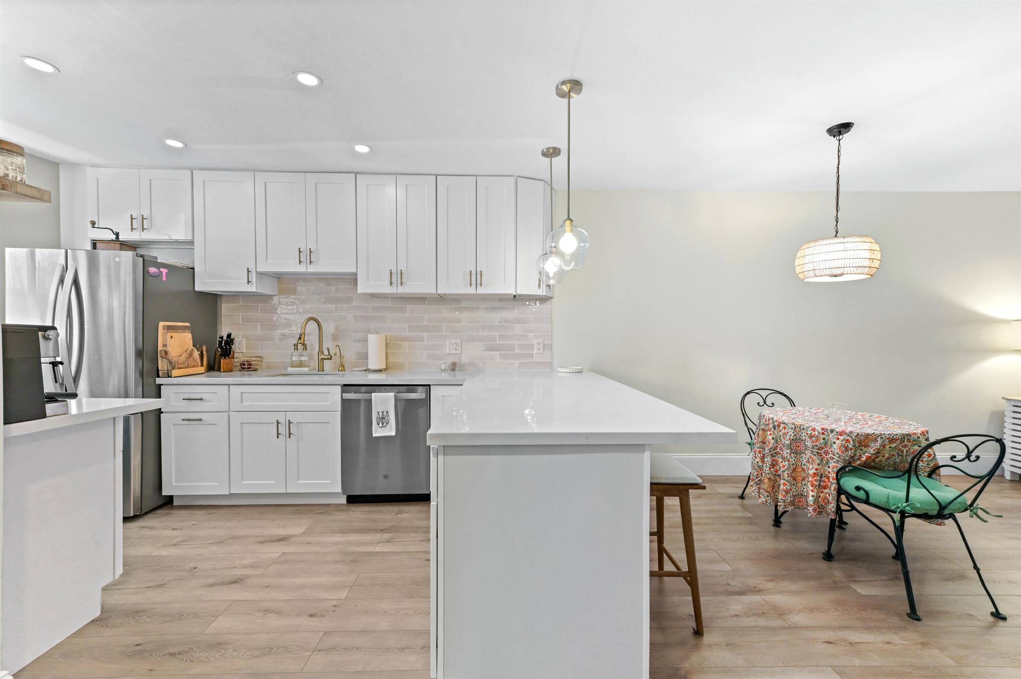 View photos, virtual tours, details... 3605 S Ocean Boulevard 122