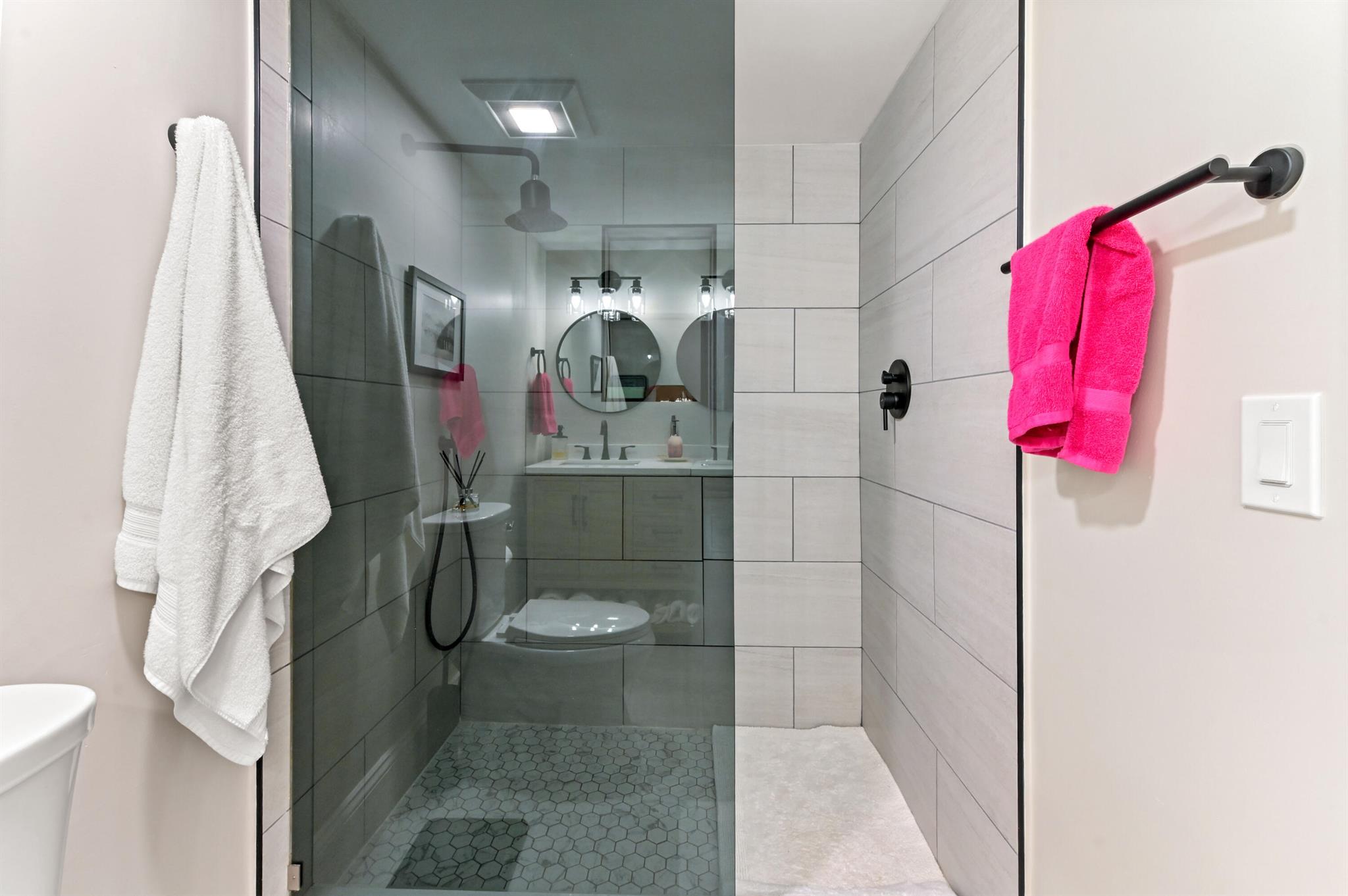 SOUTHGATE CONDO - Residential