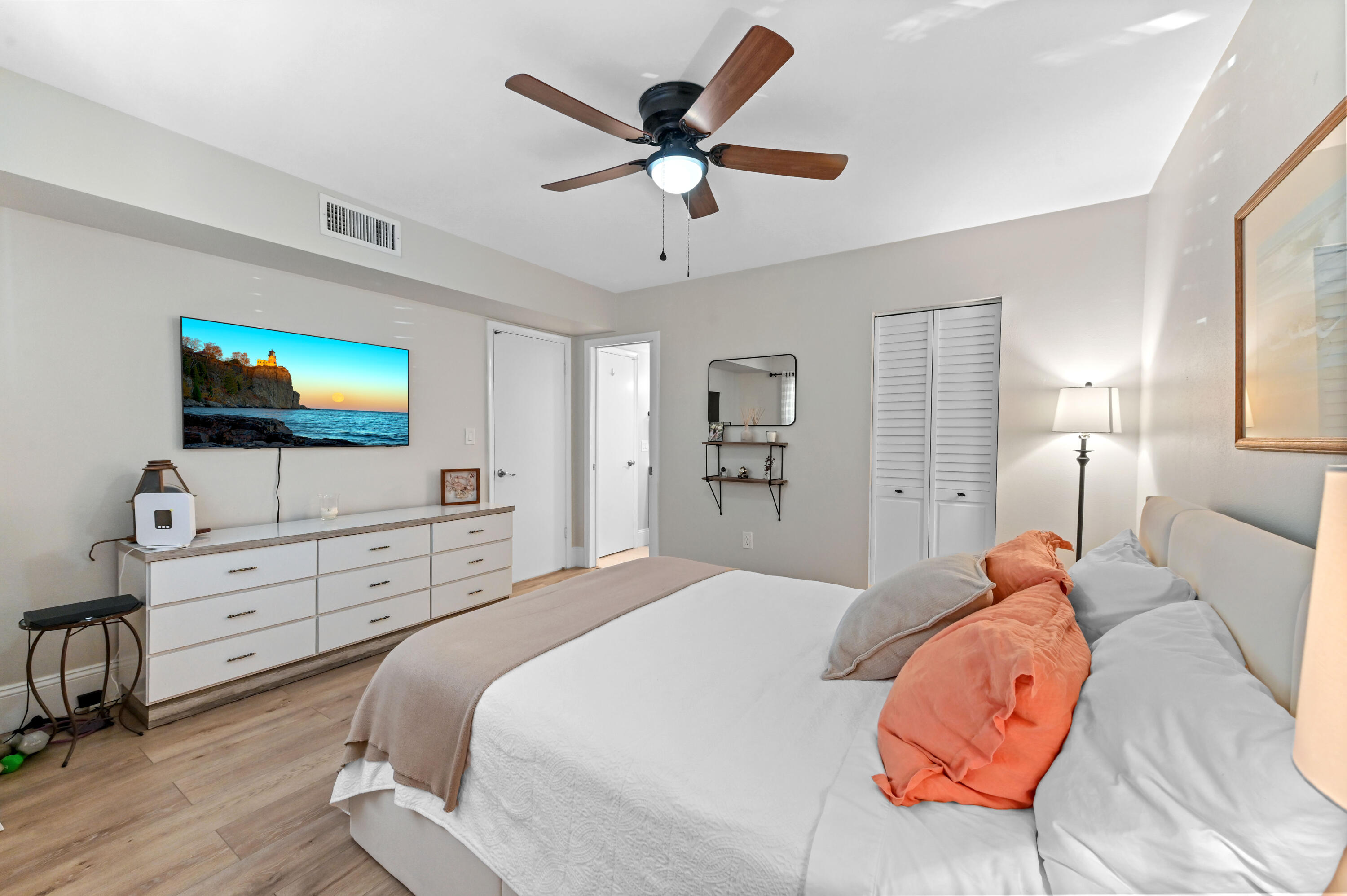 SOUTHGATE CONDO - Residential