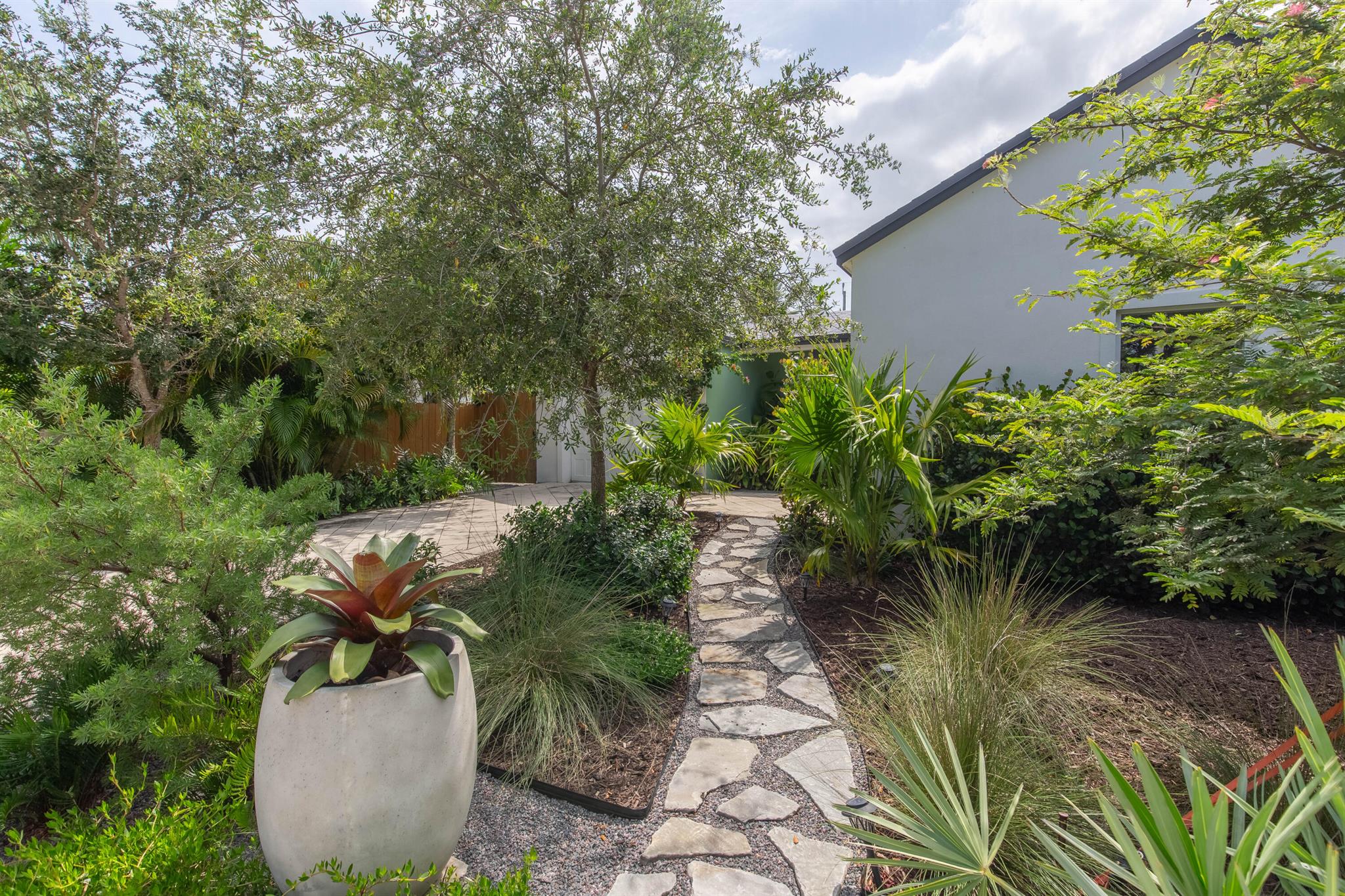 LAKE WORTH TOWN OF - Residential Lease