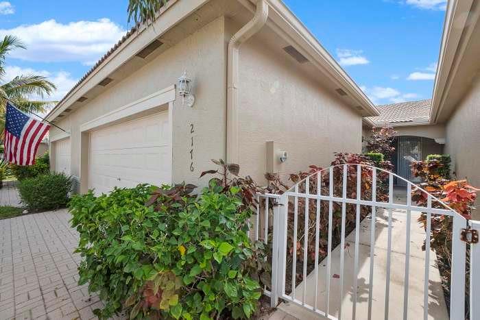 2176 Big Wood Cay, West Palm Beach, FL, 33411/$385,000 1 2176 Big Wood Cay