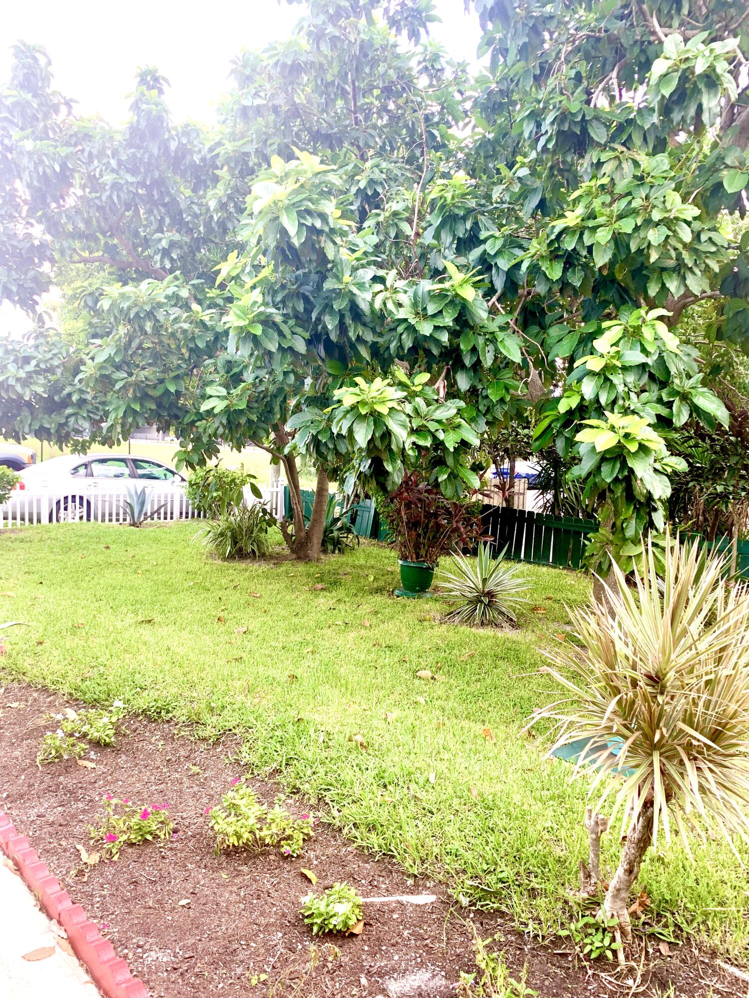 WEST TRAIL PARK - Residential