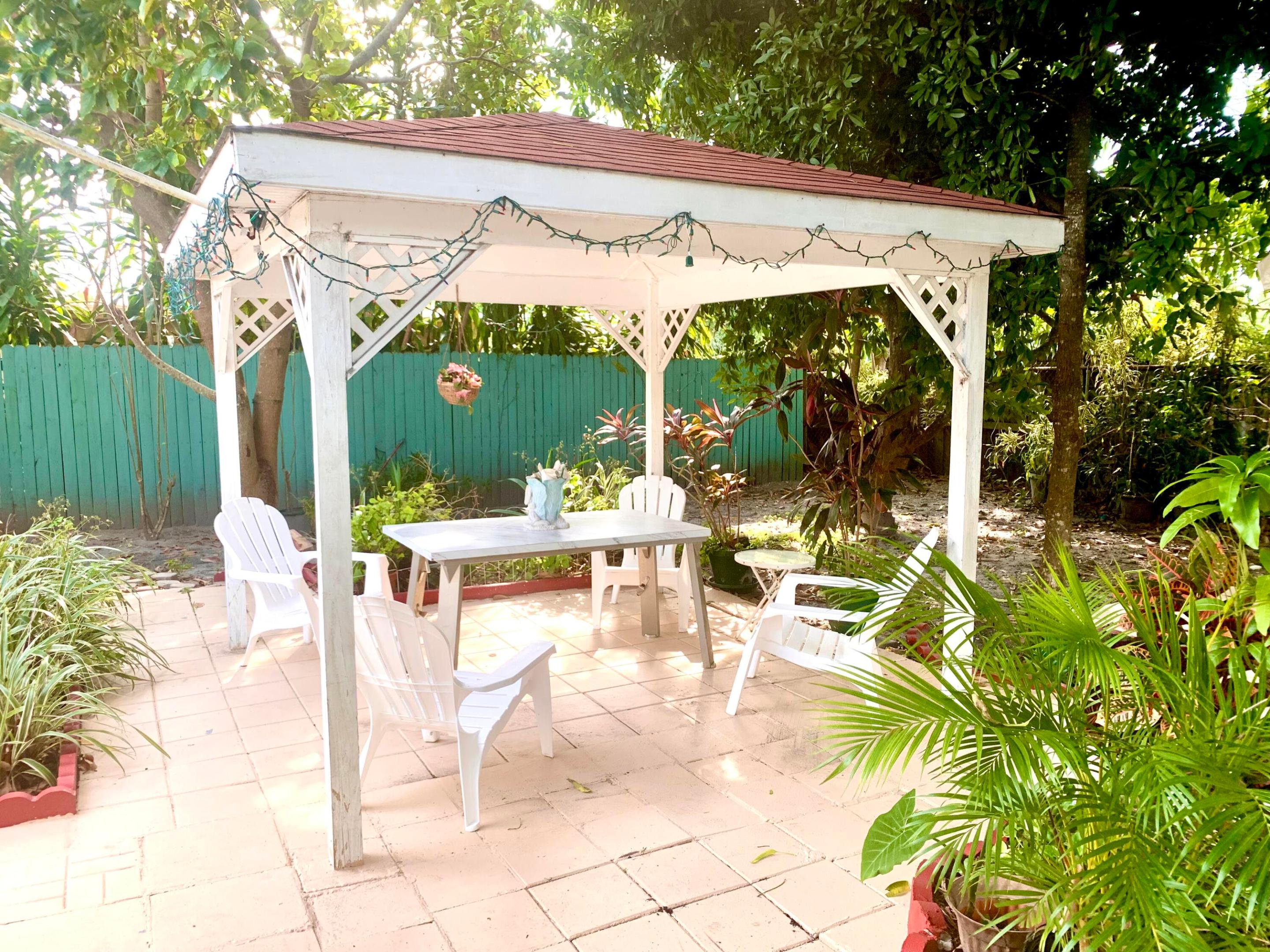 WEST TRAIL PARK - Residential