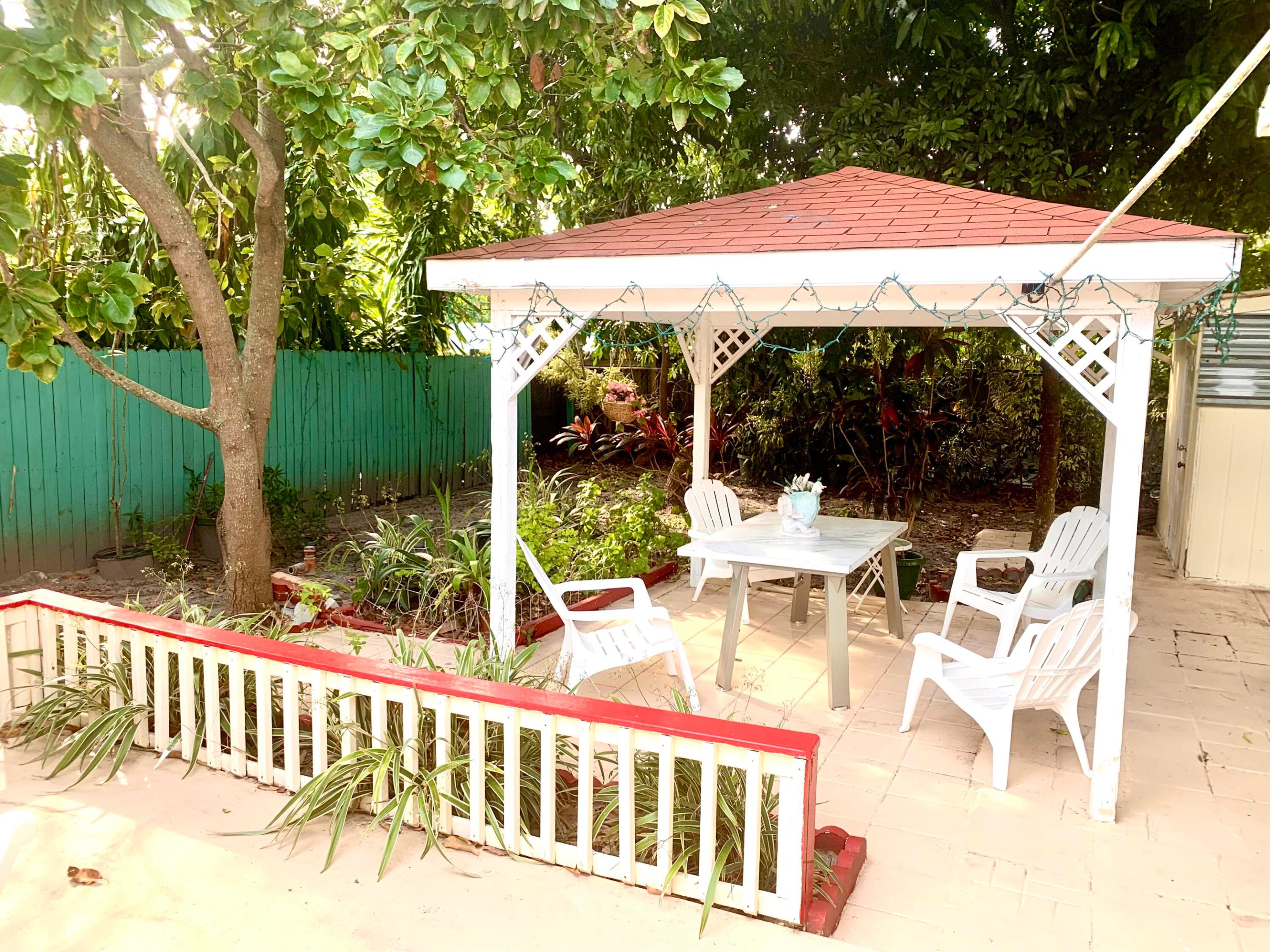 WEST TRAIL PARK - Residential