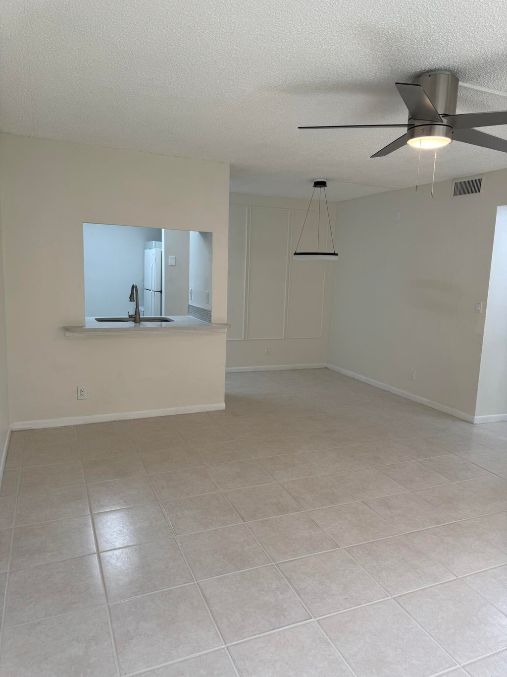 Photo of 819 TWIN LAKES Drive #31-C, Coral Springs, FL 33071 (MLS # B26078954)