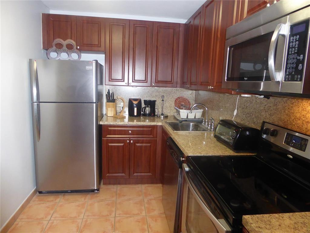Port Royale Condo - Residential Lease
