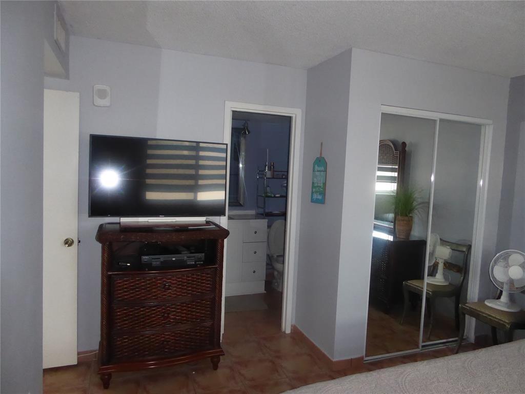 Port Royale Condo - Residential Lease