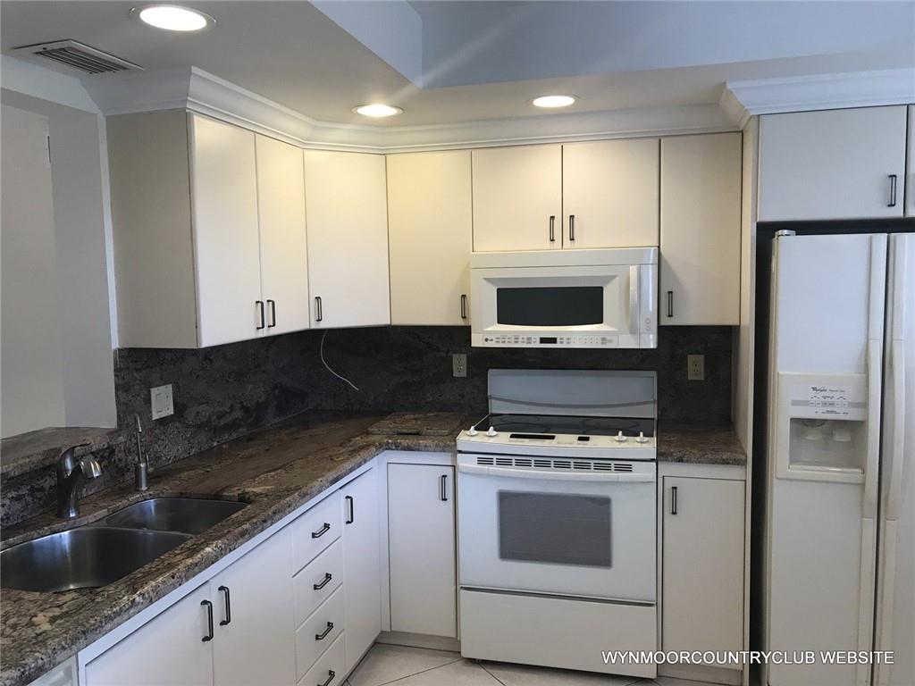 WYNMOOR COUNTRY CLUB - Residential