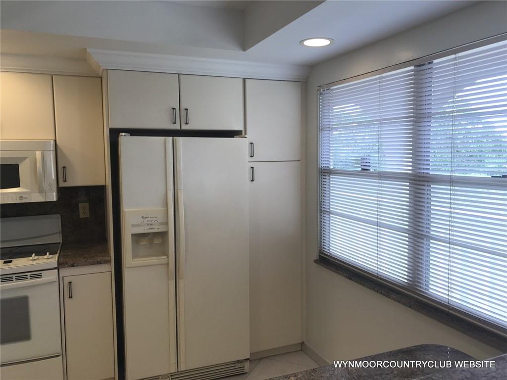 WYNMOOR COUNTRY CLUB - Residential