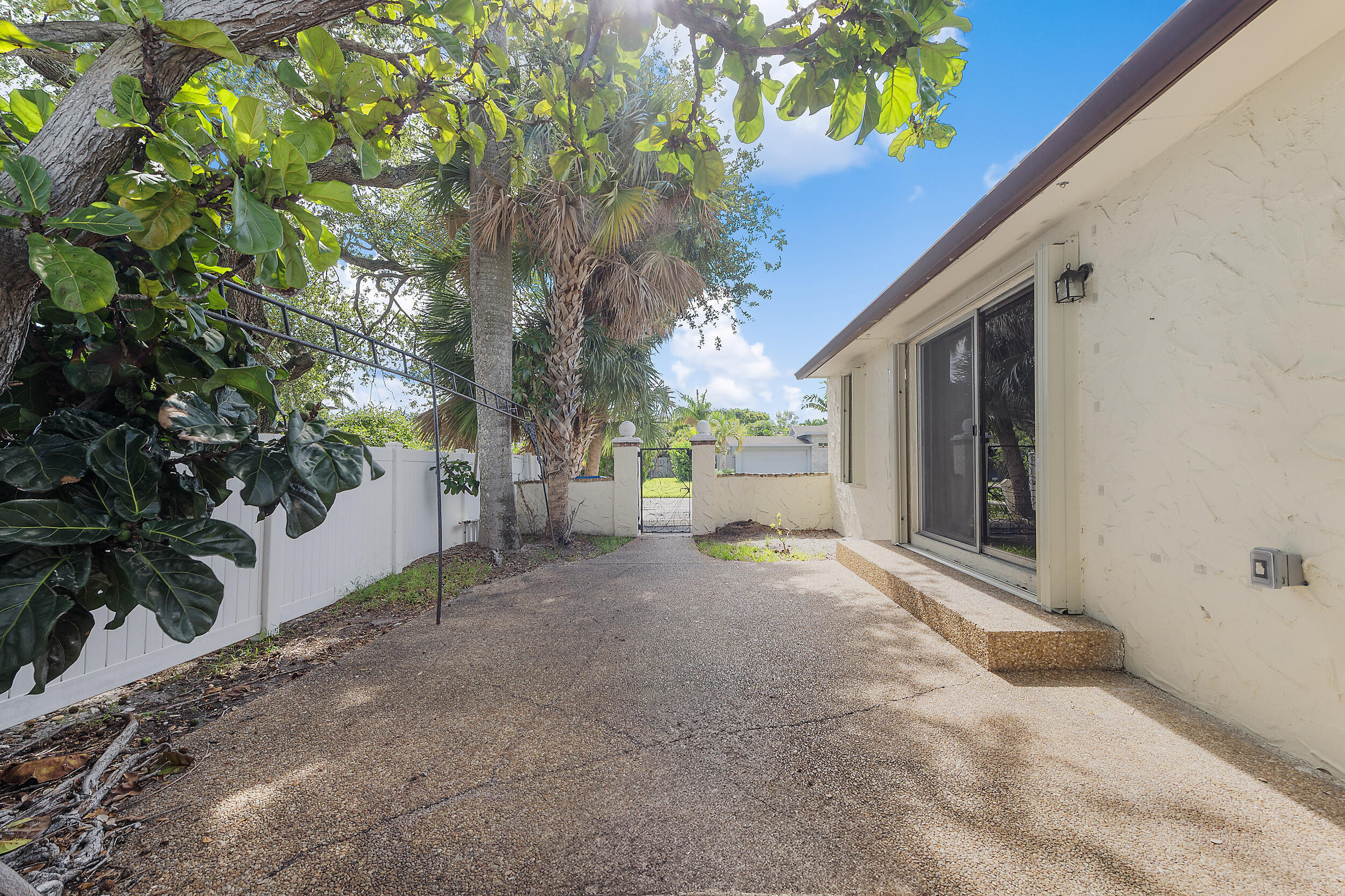 BABCO MANORS - Residential Lease