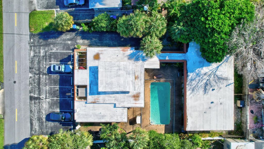 Photo of 2731 NE 1st Terrace #B, Wilton Manors, FL 33334 (MLS # B26023665)