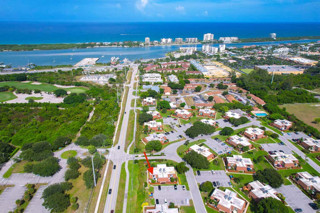 Photo of 3900 County Line Road #5d, Tequesta, FL 33469 (MLS # R11017526)