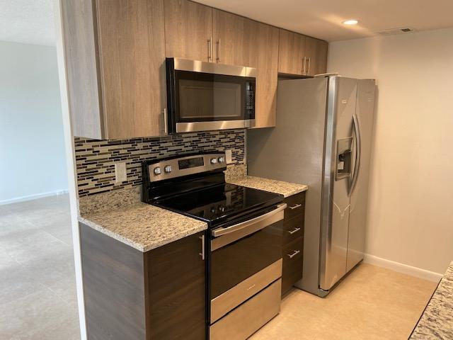 CENTURY VILLAGE CONDO - Residential Lease