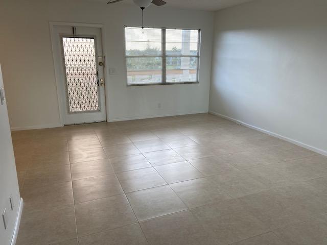 CENTURY VILLAGE CONDO - Residential Lease