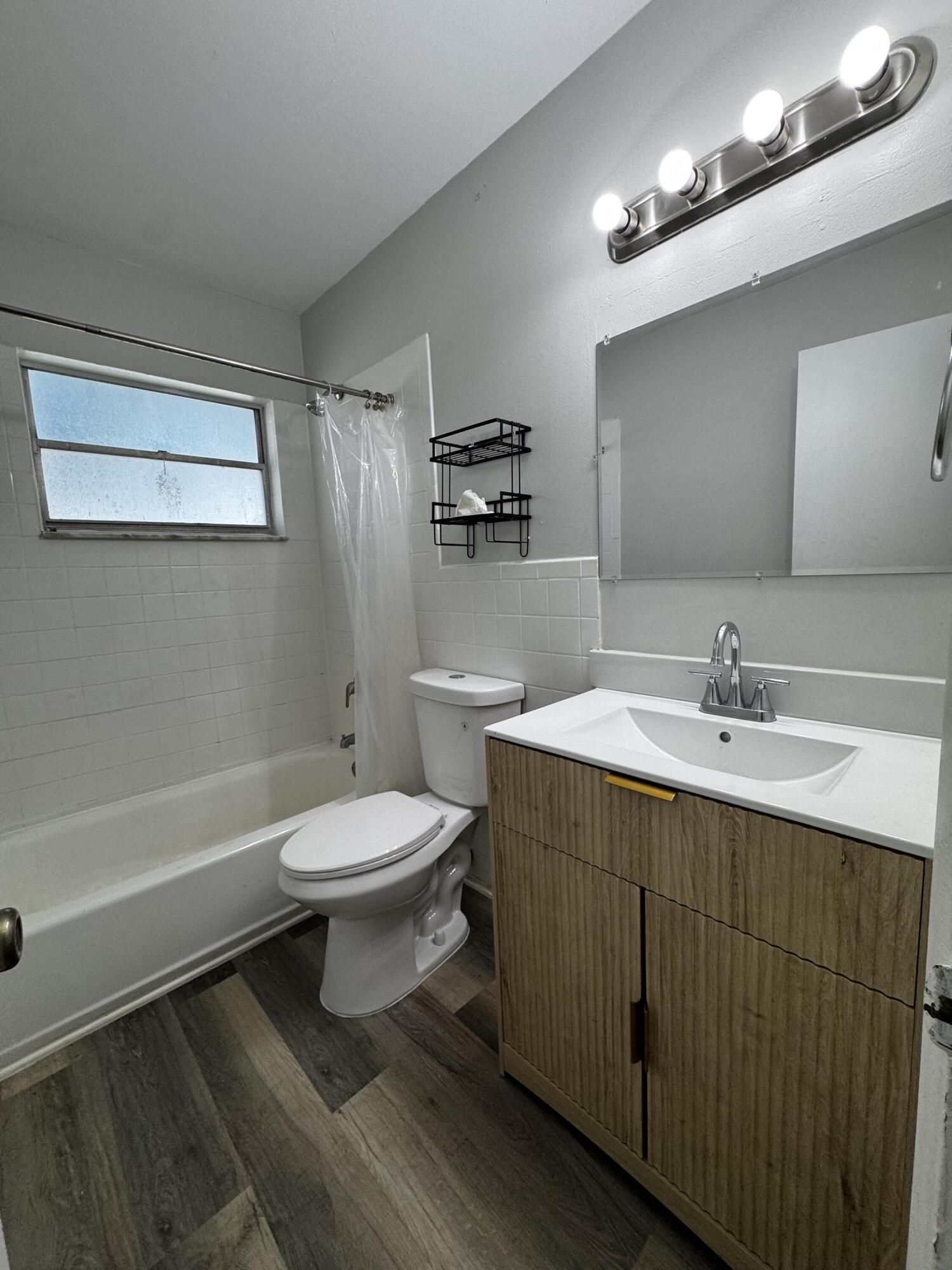 LAKEVIEW RIDGE - Residential Lease