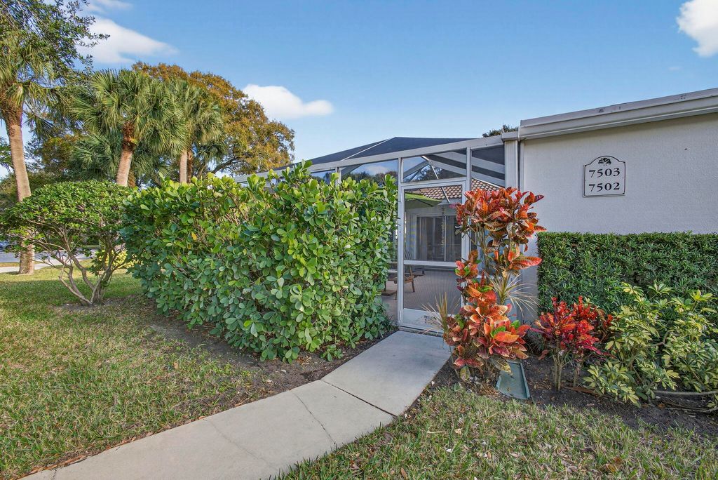 Photo of 7502 Geminata Oak Court, Palm Beach Gardens, FL 33410 (MLS # R11158214)