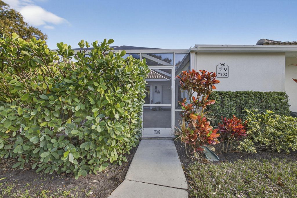 Photo of 7502 Geminata Oak Court, Palm Beach Gardens, FL 33410 (MLS # R11158214)