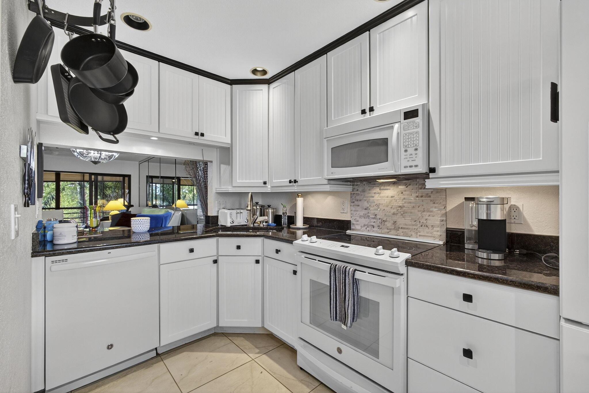 SOUTHWIND TOWER CONDO - Residential