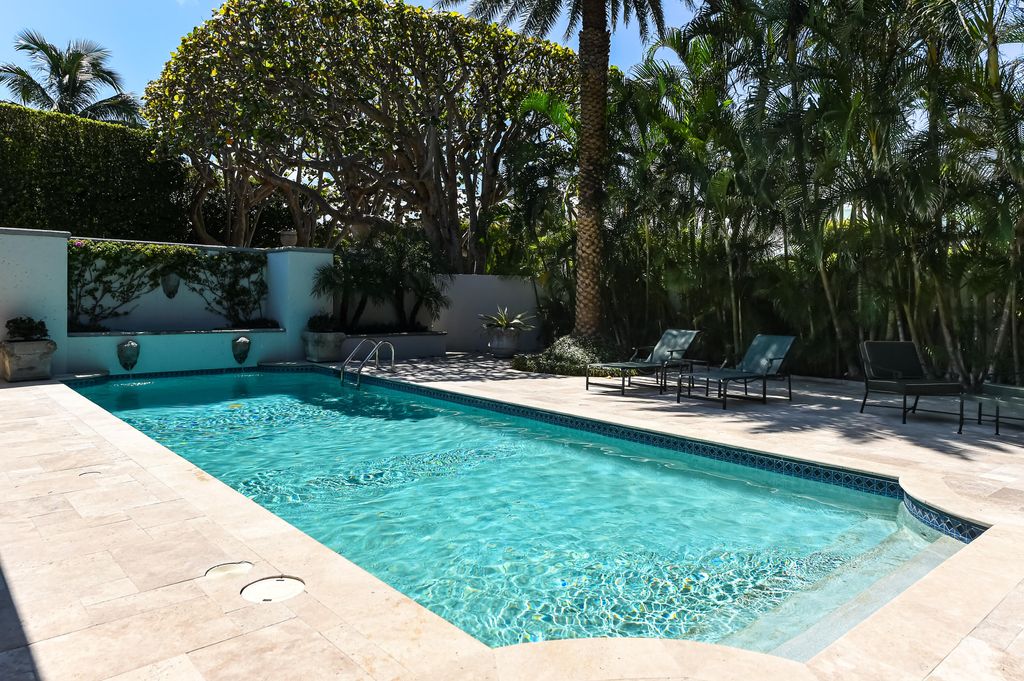 Photo of 118 Seaview Avenue, Palm Beach, FL 33480 (MLS # R11106446)