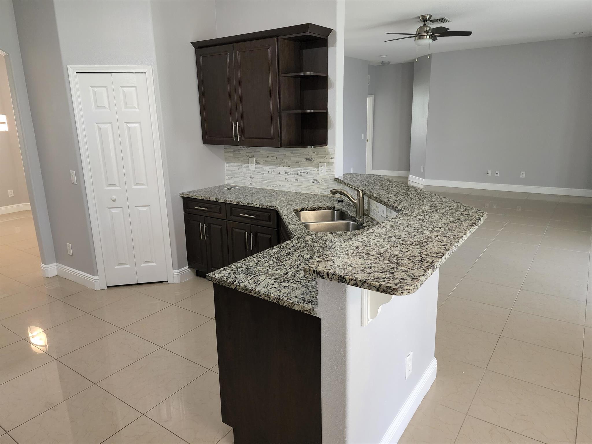 PORT ST LUCIE SECTION 18 - Residential Lease
